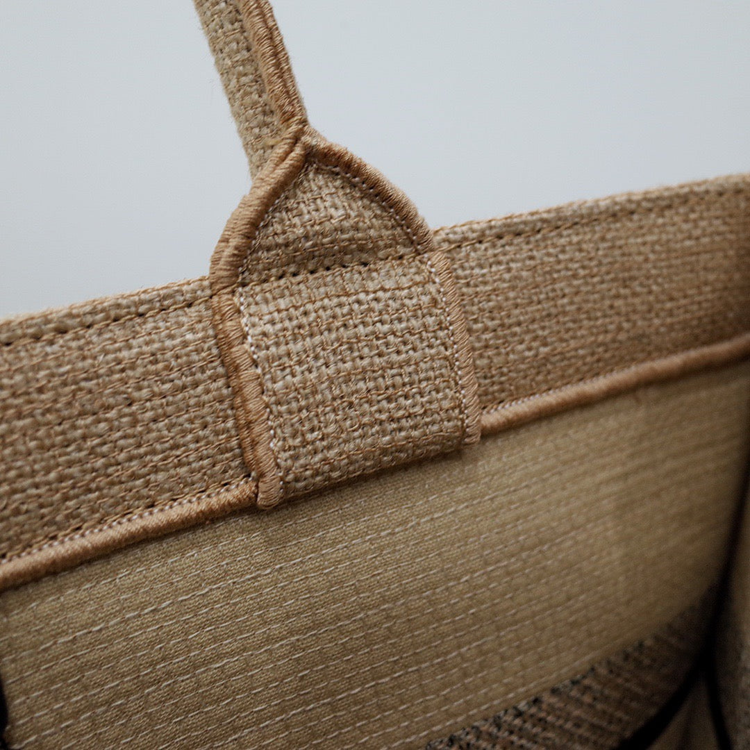 Top Quality MeTop Qualityum Book Tote Beige, For Women, Womens Handbags 14in/36cm CD M1296ZRUW_M918