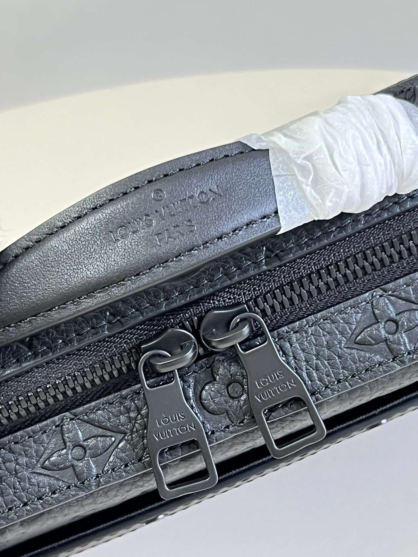 Top Quality Handle Soft Trunk Black Taurillon Monogram For Men, Bags 8.5in/22cm Top Quality M59163