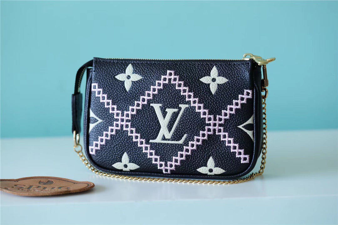 Top Quality Mini Pochette Accessoires Monogram Empreinte White For Women, Womens Handbags, Shoulder Bags And Crossbody Bags 6.1in/15.5cm Top Quality 