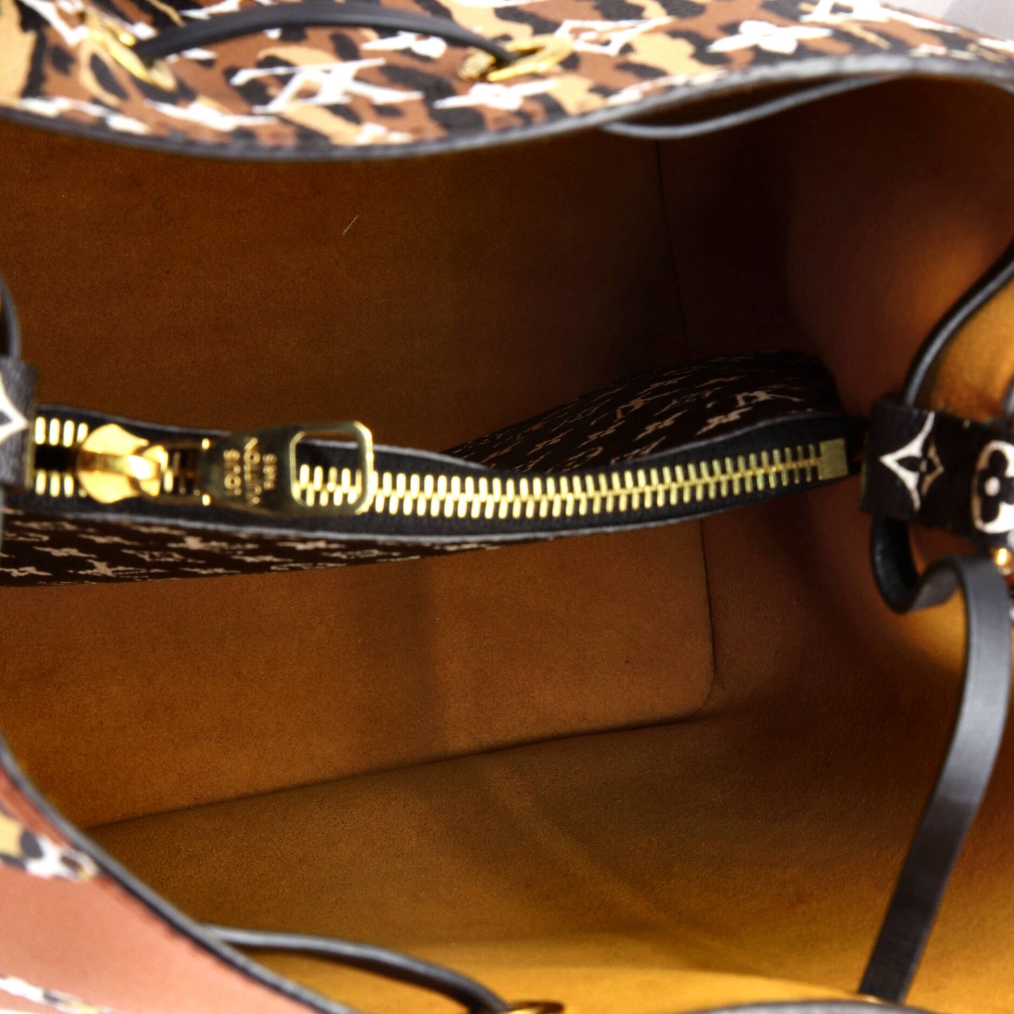 Louis Vuitton NeoNoe Handbag Limited Edition Jungle Monogram Giant