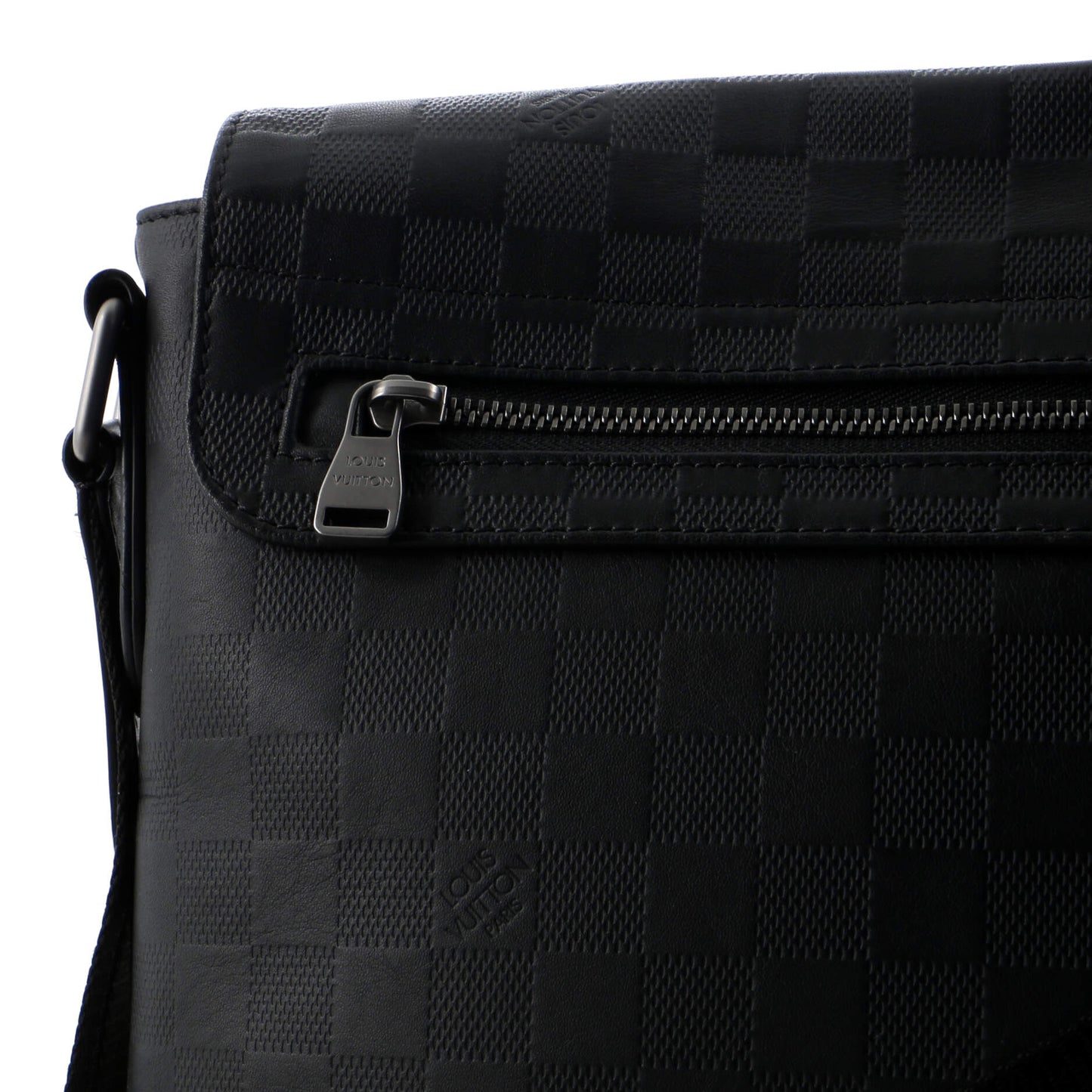 Louis Vuitton District Messenger Bag Damier Infini Leather PM