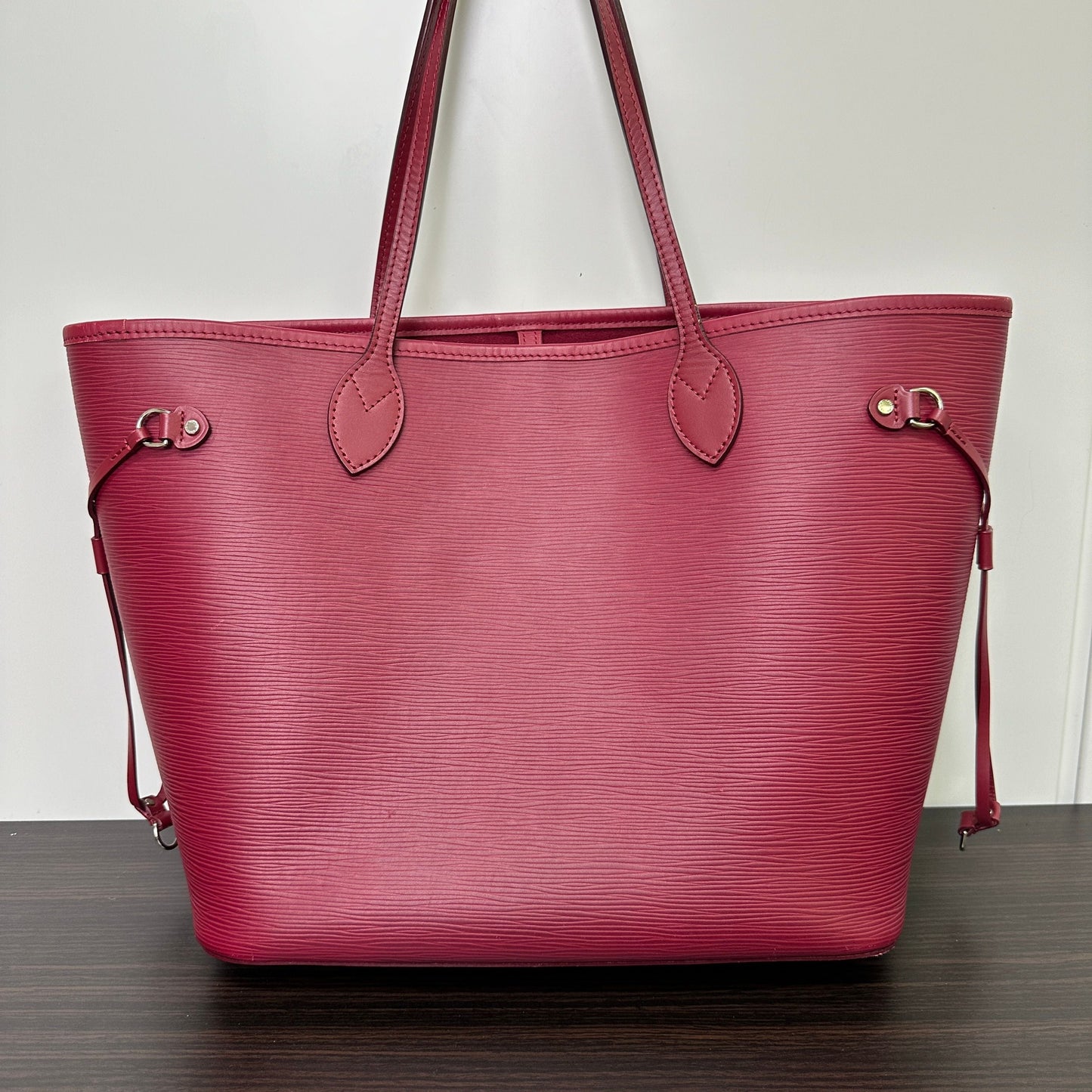 ated Louis Vuitton Epi Neverfull Pink Leather LB123450