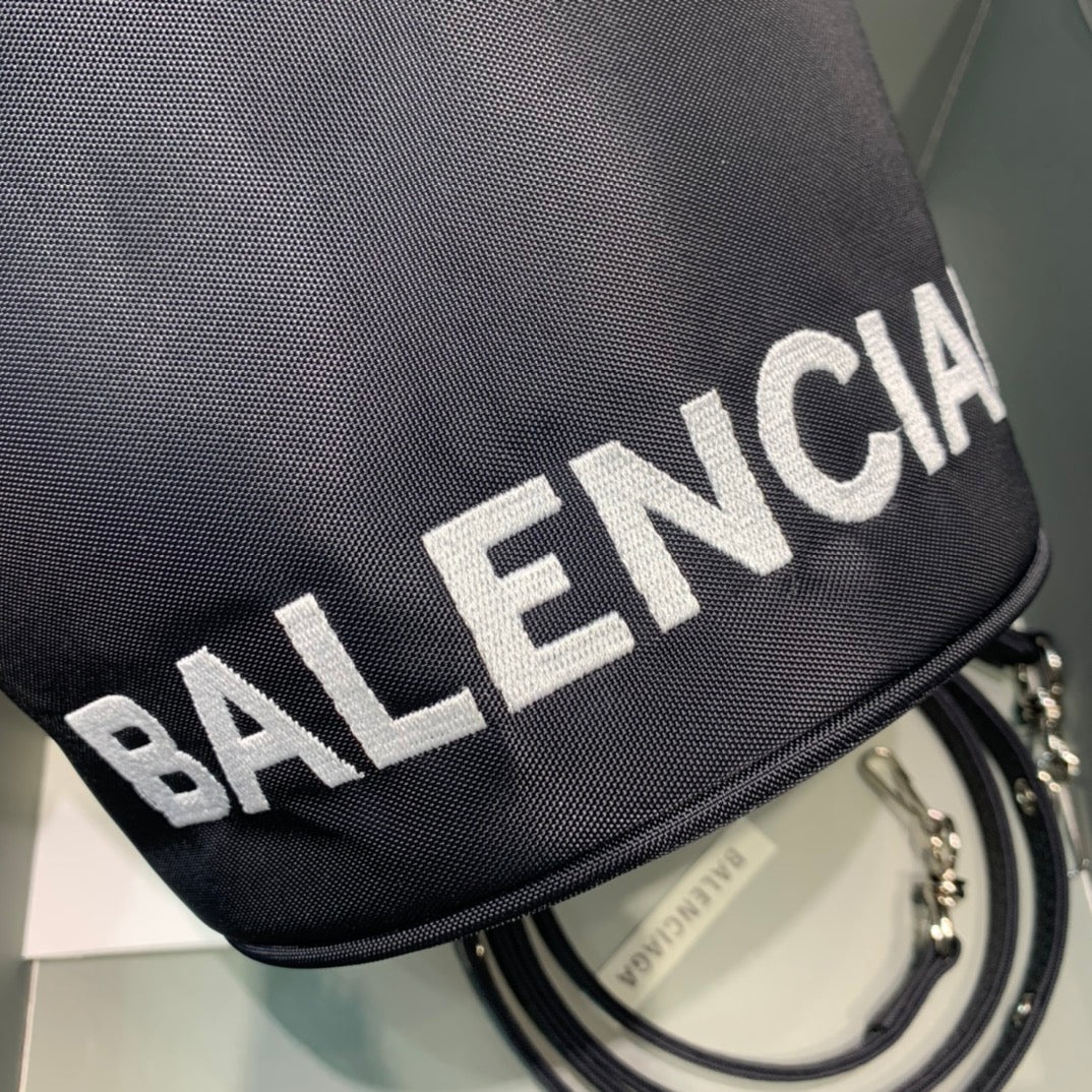 Balen Le Cagole MeTop Qualityum Bucket Bag In Black, For Women,  Bags 11.8in/30cm