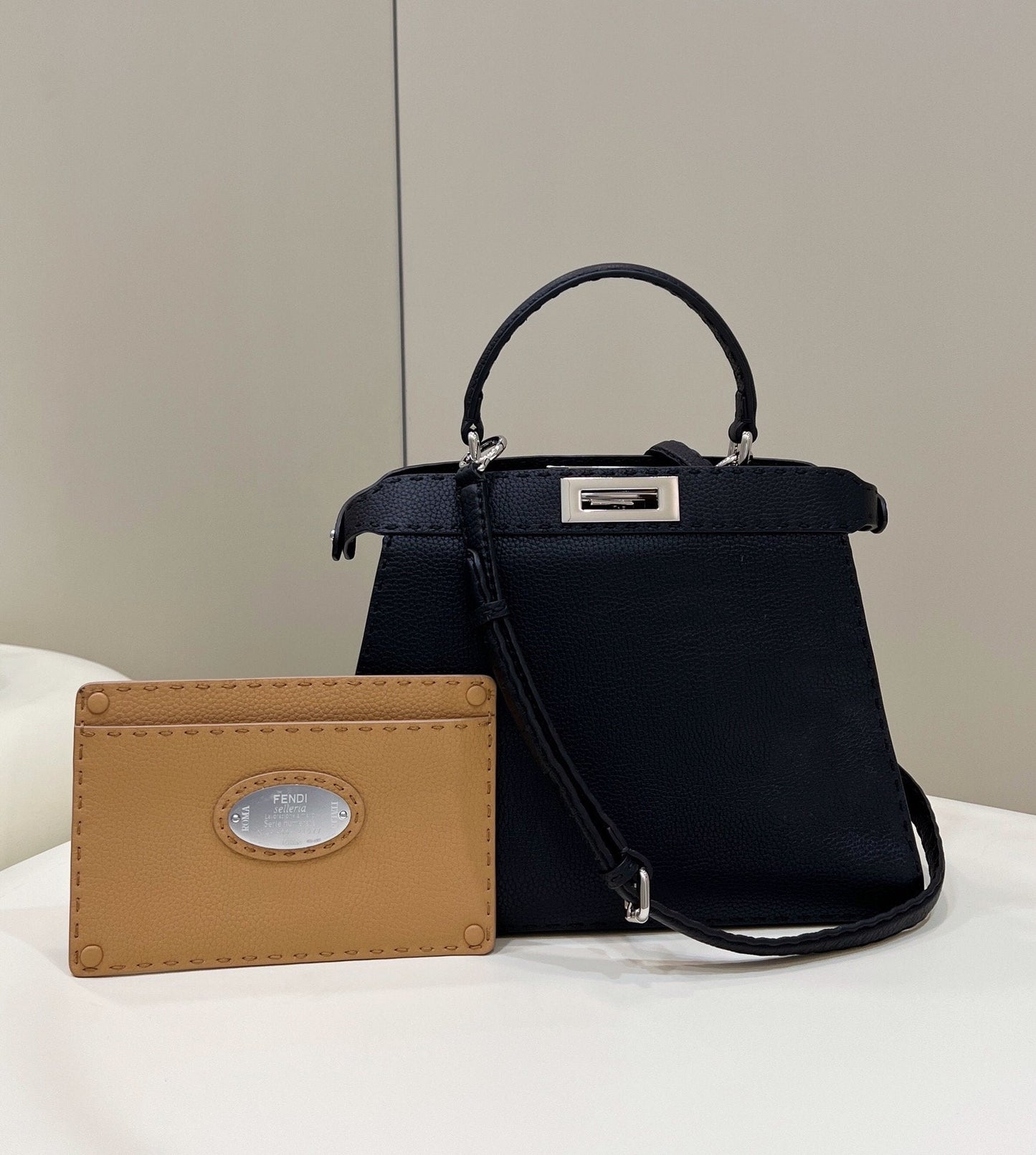 FI Top Quality ISeeU MeTop Qualityum Black For Women, Handbags, Shoulder Bags 13.1in/33.5cm FF