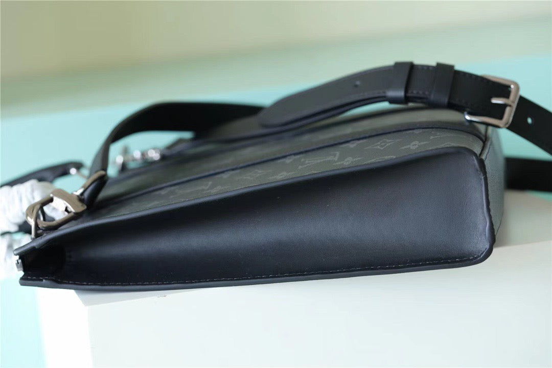 Top Quality Sac Plat Cross Monogram Eclipse Reverse Canvas For Men, Bags, Shoulder And Crossbody Bags 11.2in/28.5cm Top Quality M59664