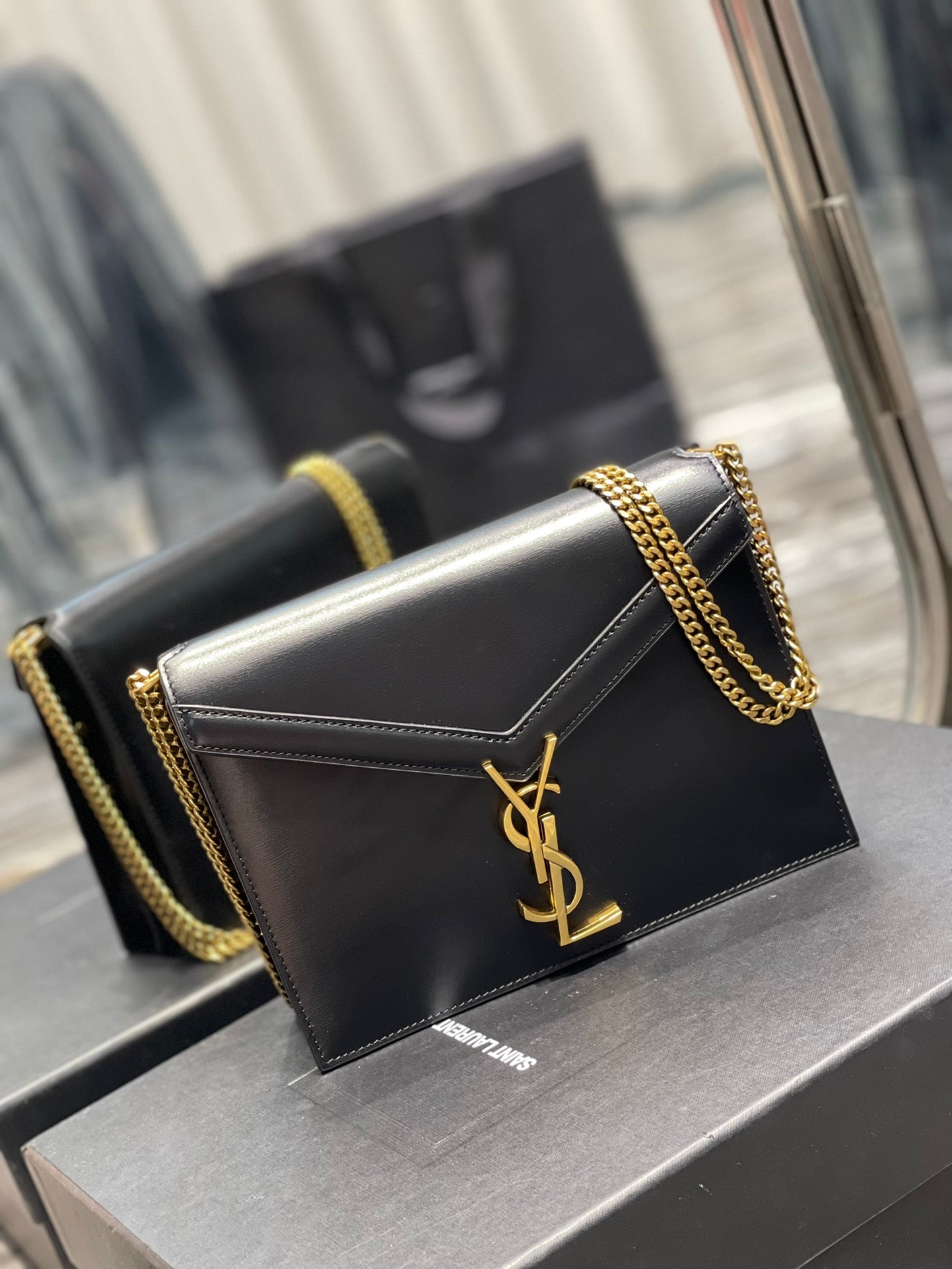 YSSL Cassandra Medium Chain Bag Black In Grain De Poudre Embossed For Women 8in/22cm YSL 5327500SXSW1000