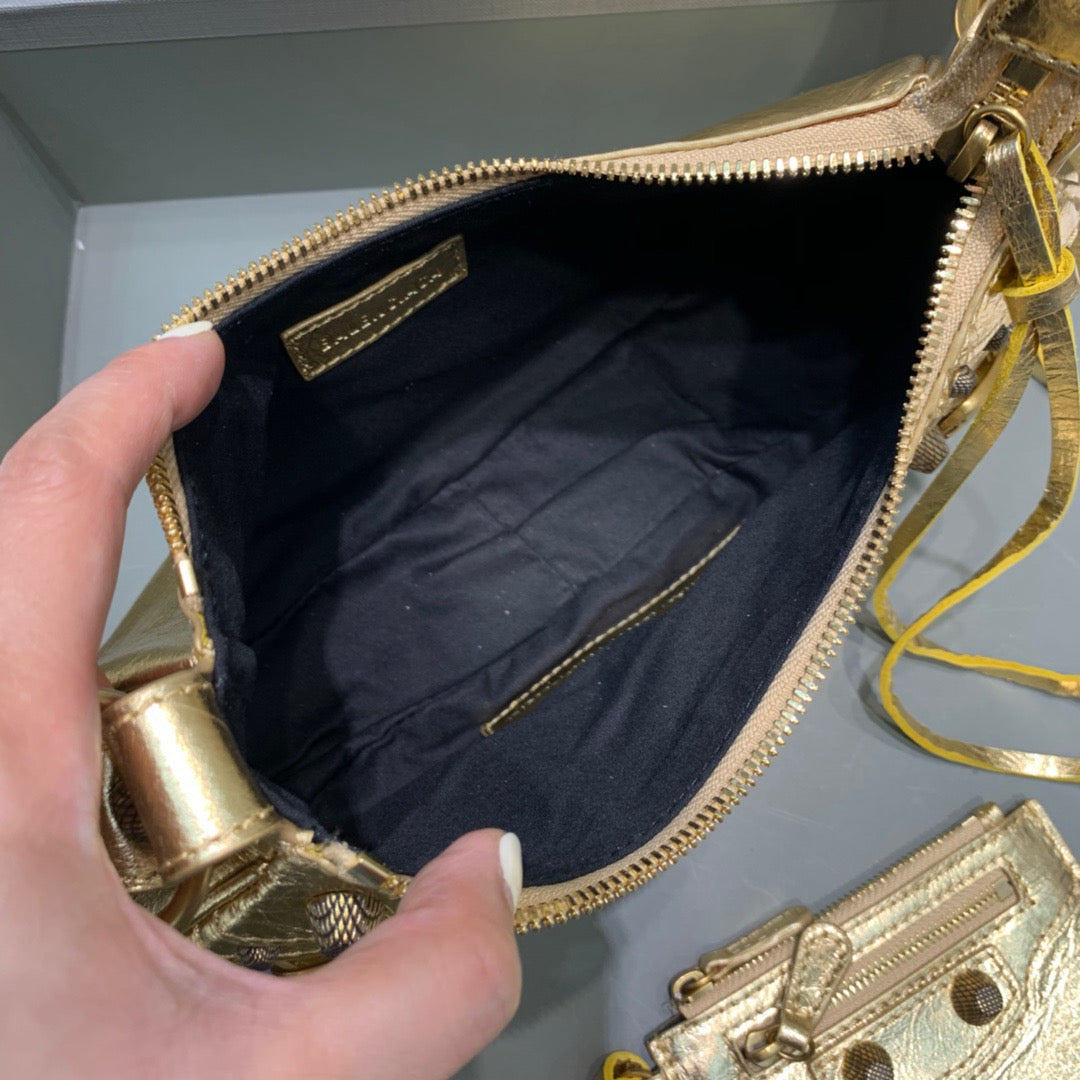 Top Quality Le Cagole XS Shoulder Bag In Gold, For Women,  Bags 10.2in/26cm 6713090GT3M8005