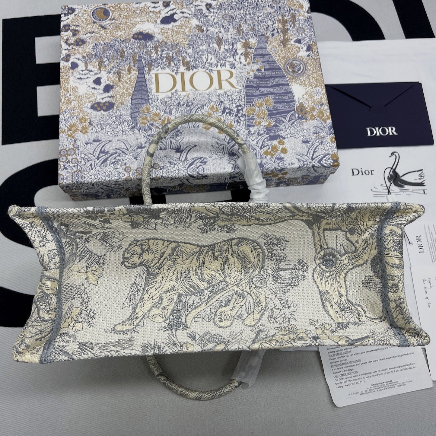 Top Quality MeTop Qualityum Book Tote Gray, For Women, Womens Handbags 14in/36cm CD M1296ZTDT_M932