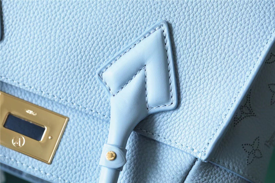 Top Quality On My Side PM Mahina Bleu Nuage Blue For Women,  Shoulder And Crossbody Bags 25cm/9.8in Top Quality M59432