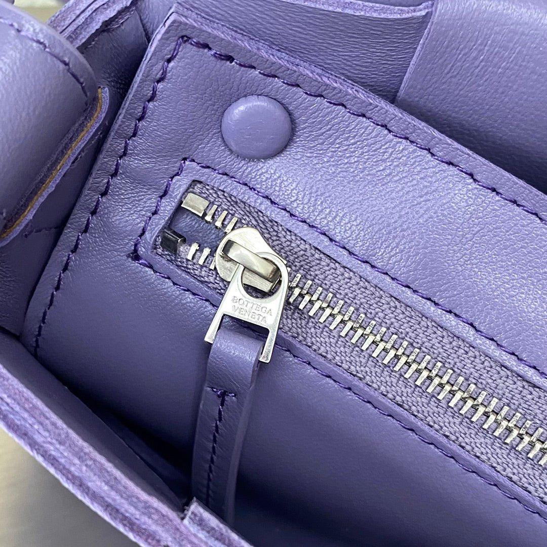Top Quality Cassette Violet, For Women, Women’s Bags 9in/23cm 578004VMAY14214