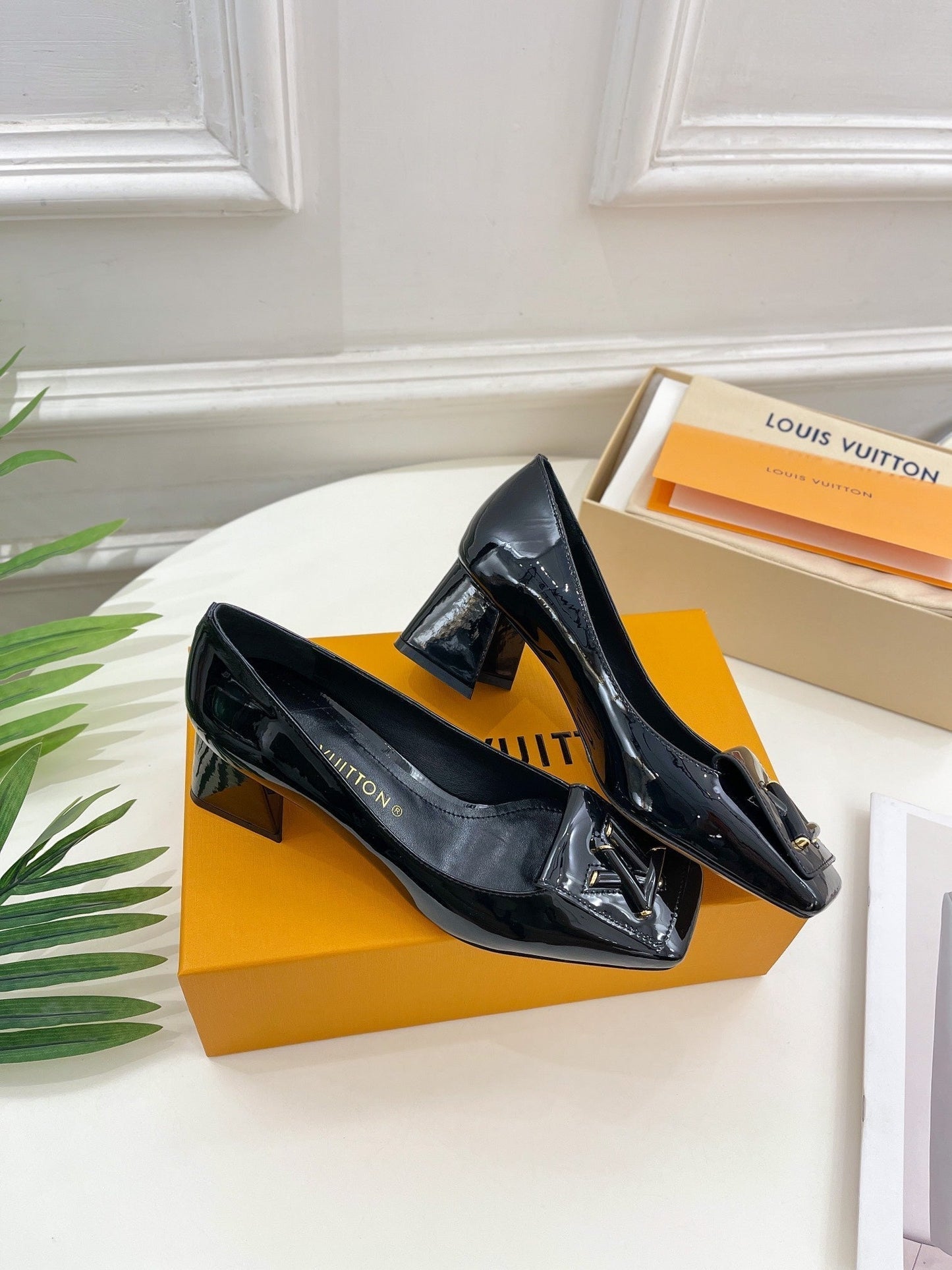 New 1:1 rep LUV High Heel Shoes 039