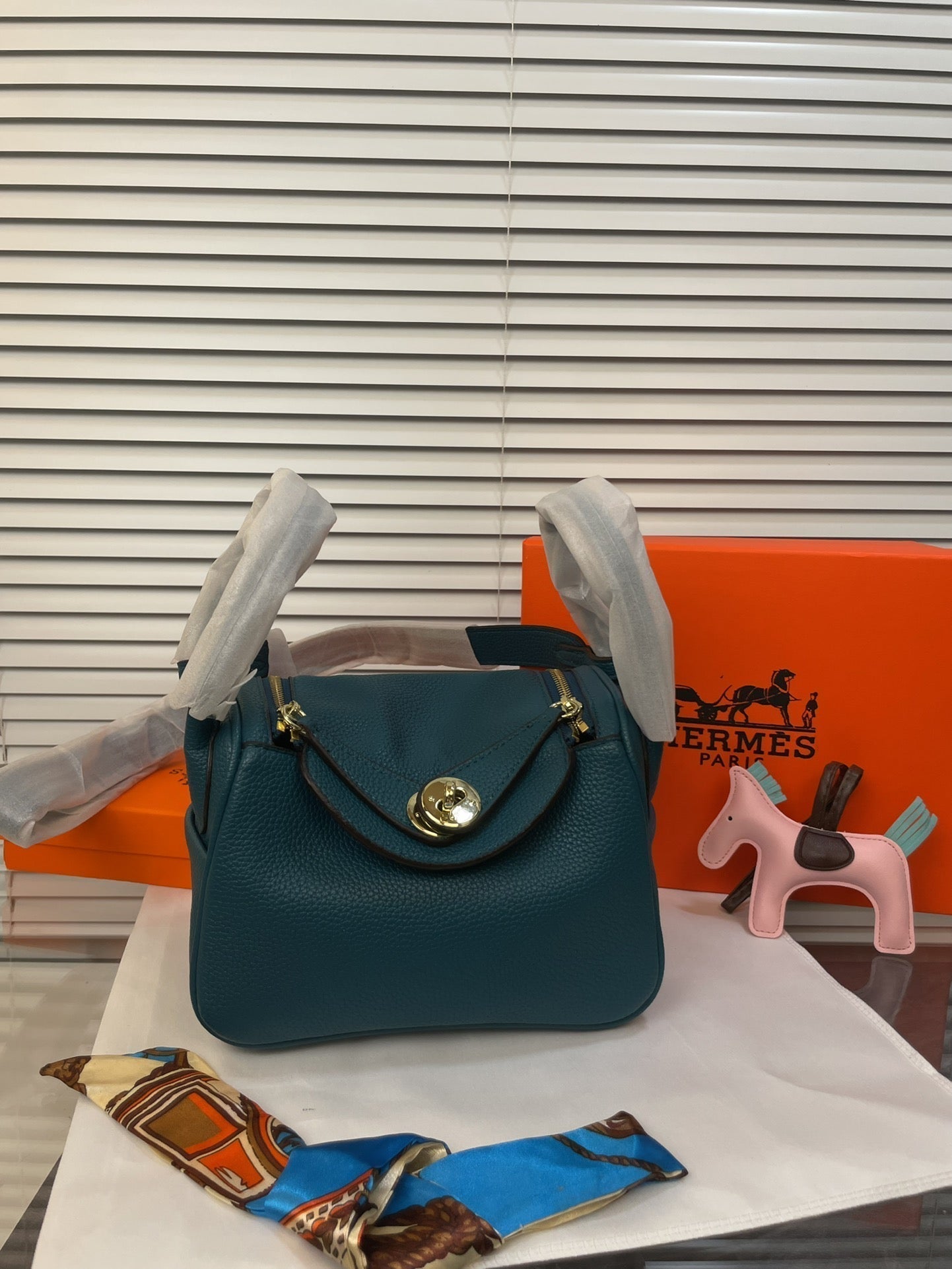 EN - New 1:1 rep  Bags HM 147