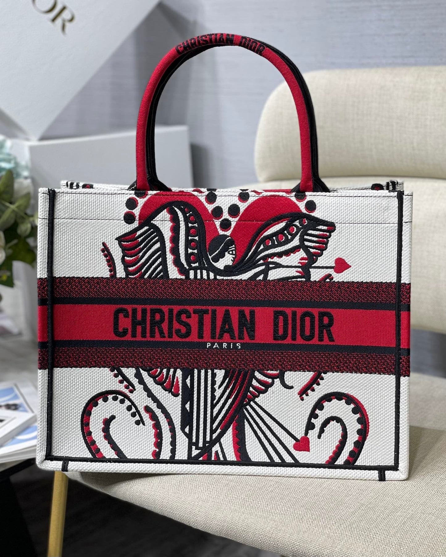 Top Quality MeTop Qualityum Book Tote Latte Multicolor Cupidon Embroidery, Red/White, For Women Womens Handbags, 41cm CD M1296ZTQG_M941