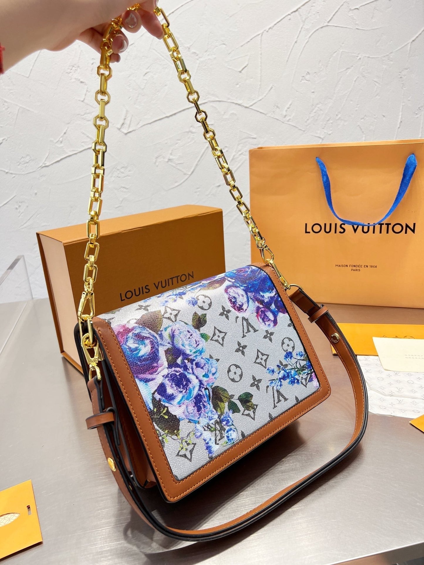 EN - New 1:1 rep Lux Bags LUV 545