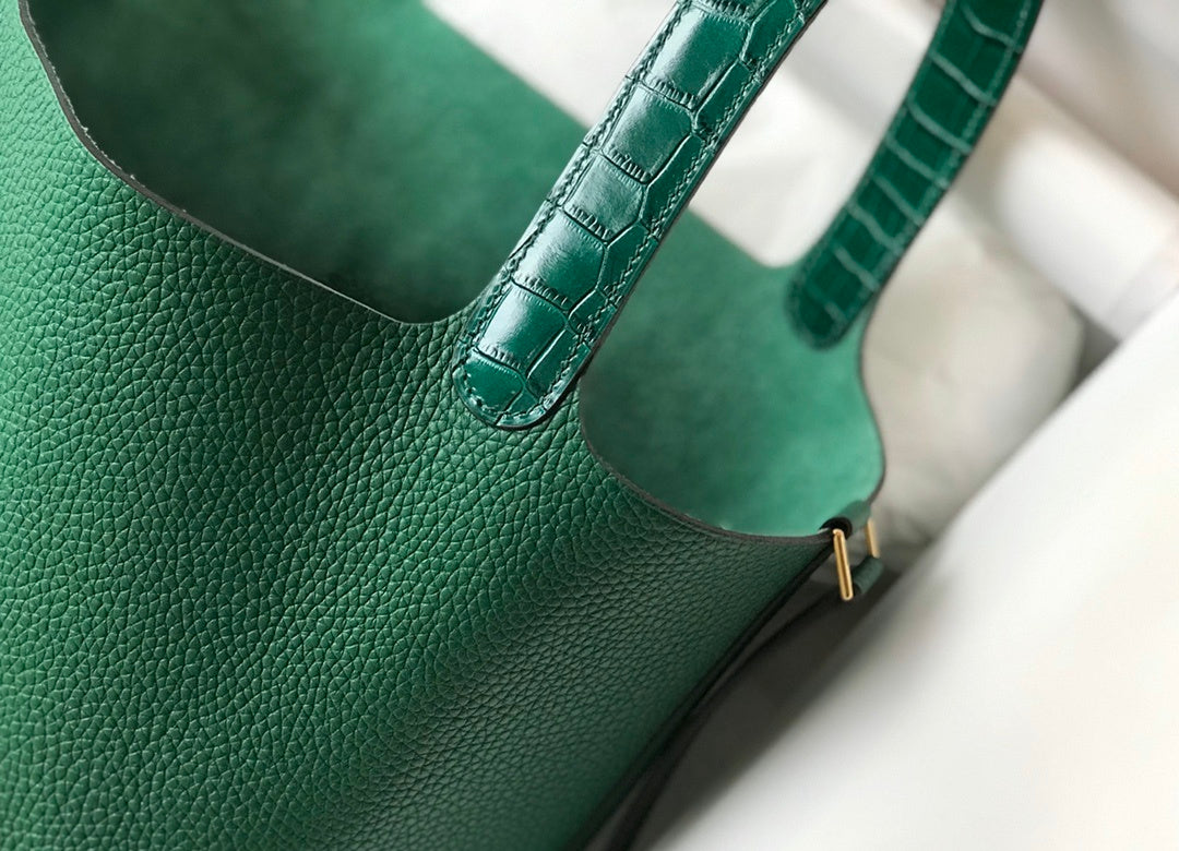 Top Quality Picotin Lock 18 Bag Green With Gold-Toned Hardware For Women, Handbags 7.1in/18cm