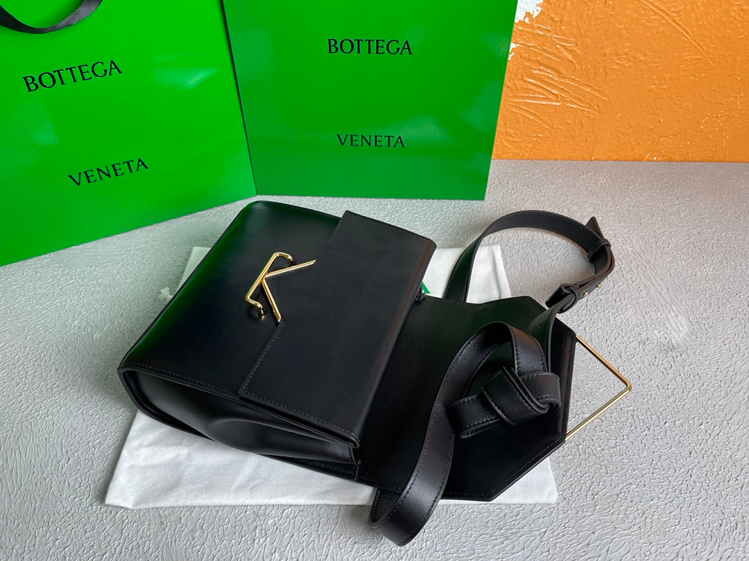 Top Quality Clip Bag Black, For Women, Women’s Bags 9in/23cm