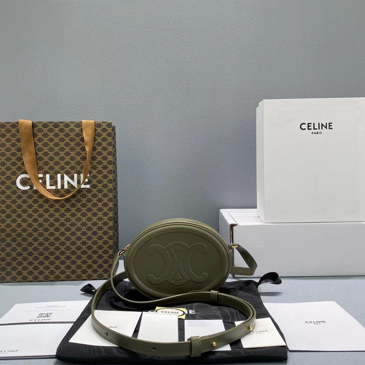 Top Quality Crossbody Oval Purse Cuir Triomphe Dark Green For Women 6in/16cm