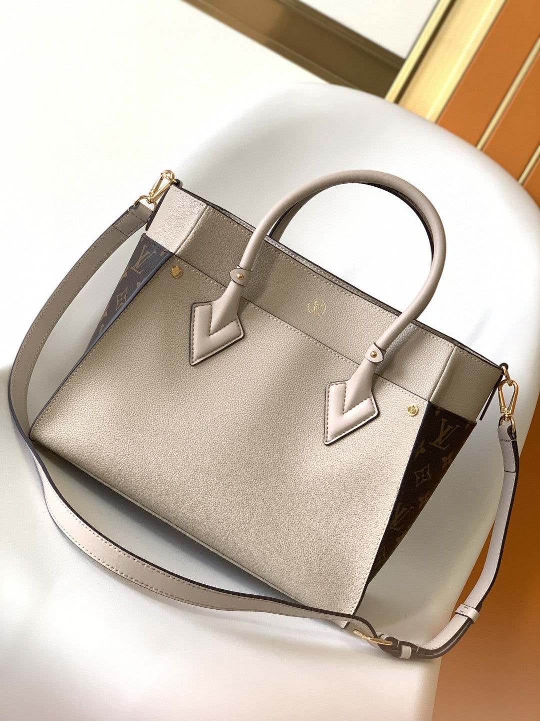Top Quality On My Side MM Tote Bag Monogram Canvas Greige For Women,  Shoulder Bags 12in/31cm Top Quality M58485