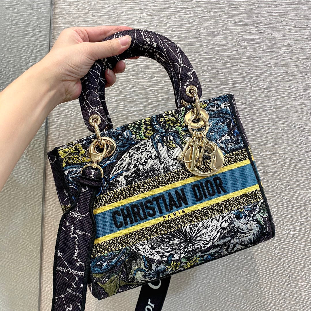 Top Quality MeTop Qualityum Lady D-Lite Bag Constellation Embroidery, Blue, For Women Womens Handbags, Crossbody Bags, 24cm CD M0565ORHP_M928