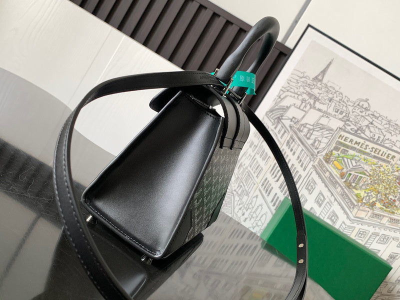 Top Quality - New 1:1 Rep Bags - 053