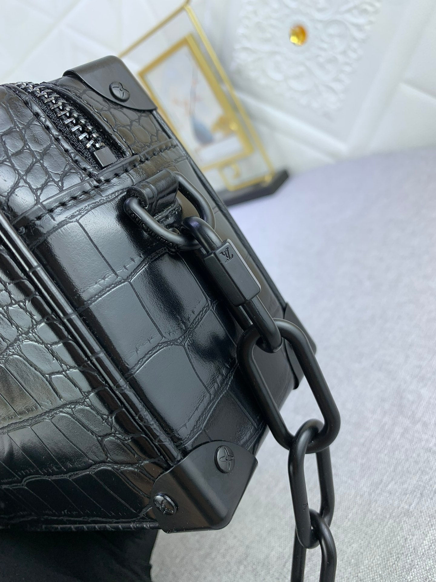 EN - New 1:1 rep  Bags LUV 660
