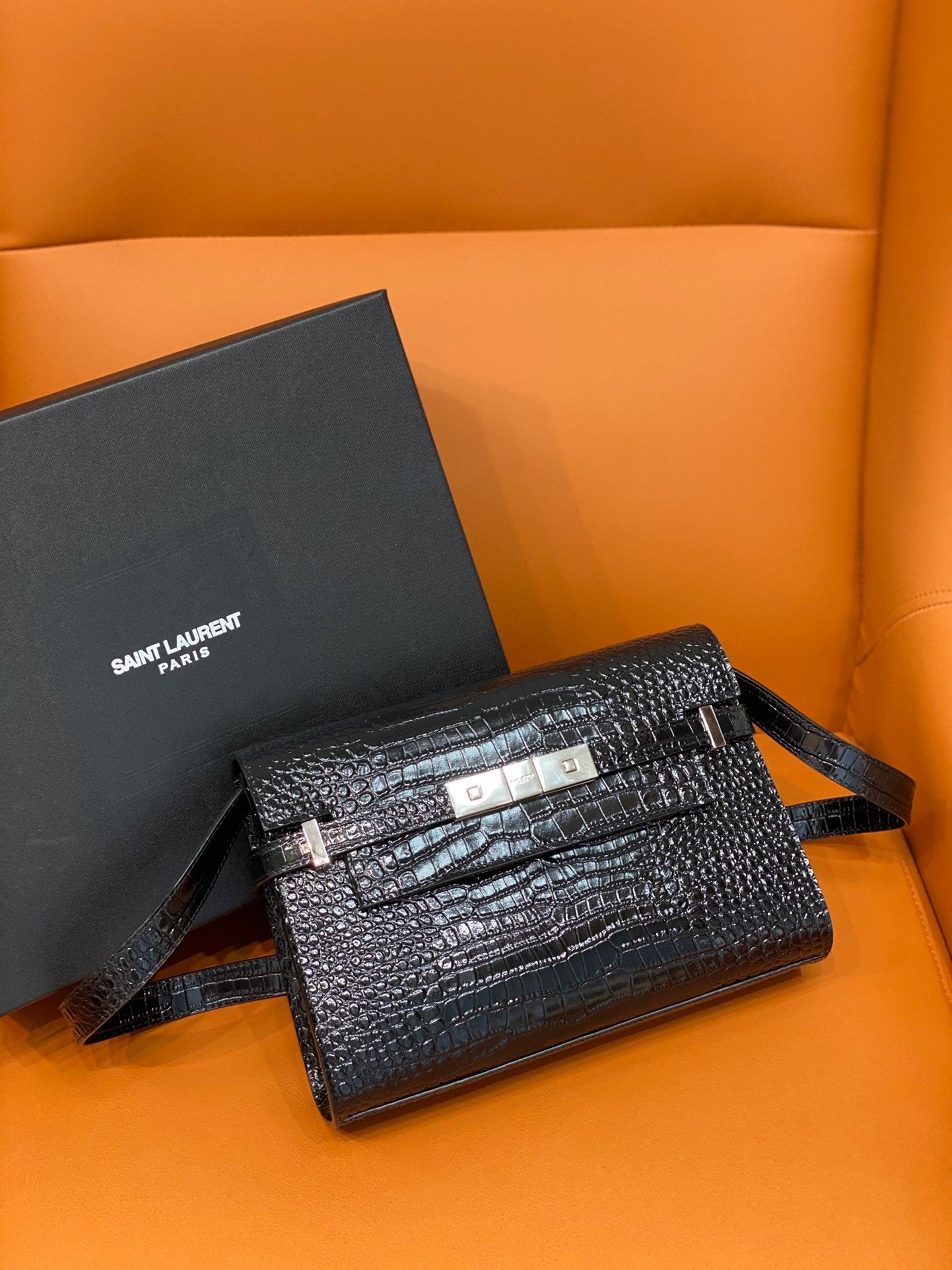 YSSL Manhattan Small Shoulder Bag Black For Women 9in/24cm YSL