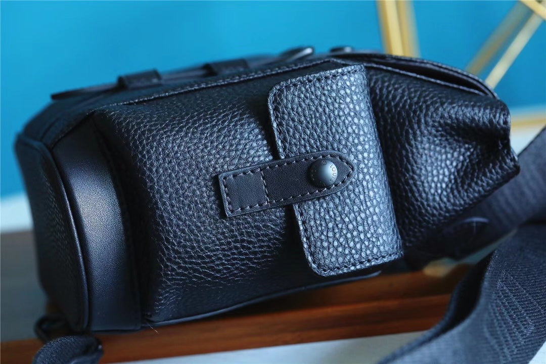 Top Quality Christopher XS Taurillon Black For Men, Bags, Shoulder And Crossbody Bags 7.7in/19.5cm Top Quality M58495