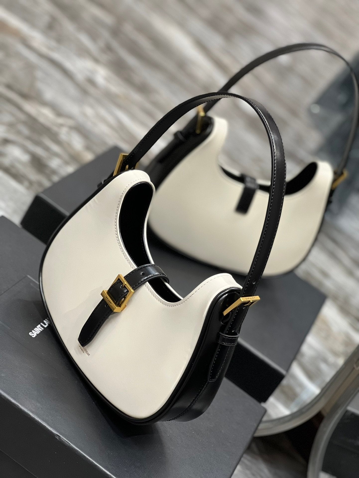 YSSL Le Fermoir Hobo Bag White With Gold Hardware For Women 9in/24cm YSL