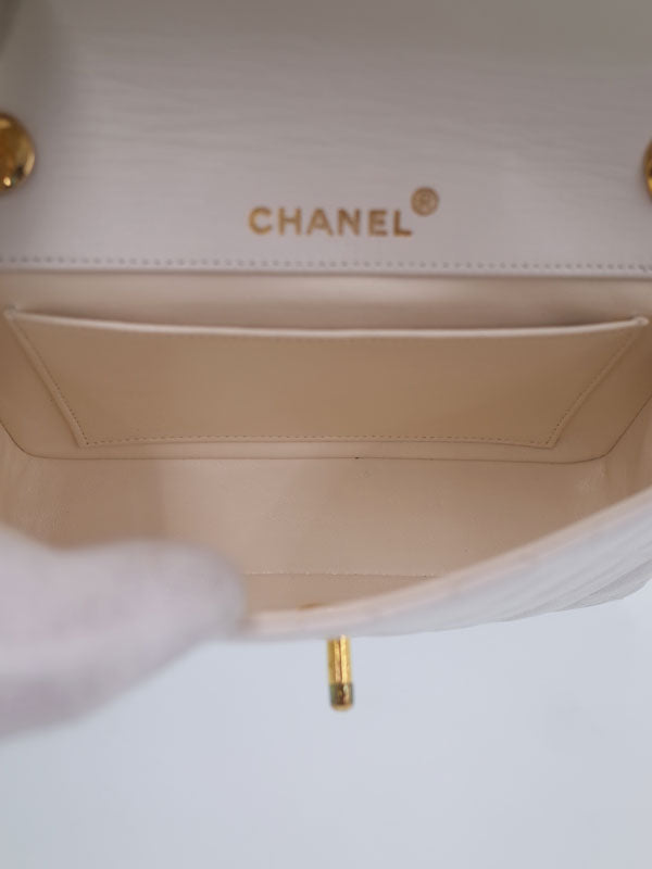 Chanel Mini Matelasse Chain Shoulder Bag White