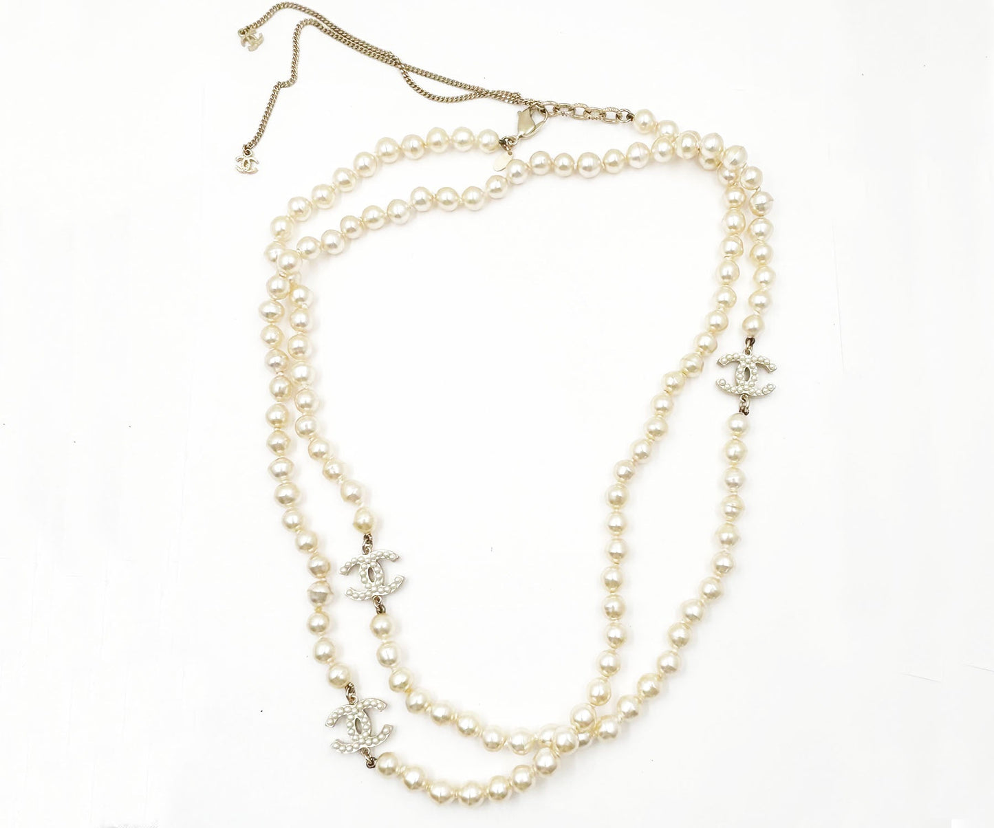 CHANEL 3 Gold CC Pearl Faux Fresh Water Pearl Long Necklace
