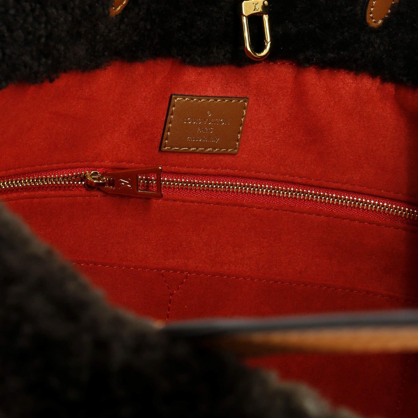 Louis Vuitton OnTheGo Tote Monogram Giant Teddy Fleece GM