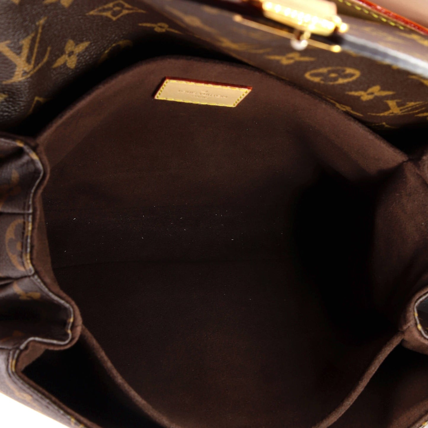 Louis Vuitton Pochette Metis Monogram Canvas