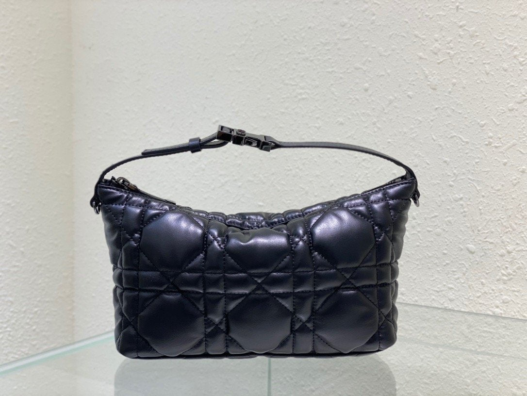Top Quality MeTop Qualityum DYORTravel Nomad Pouch Black, For Women, Womens Handbags 8.5in/22cm CD S5554BMIG_M900