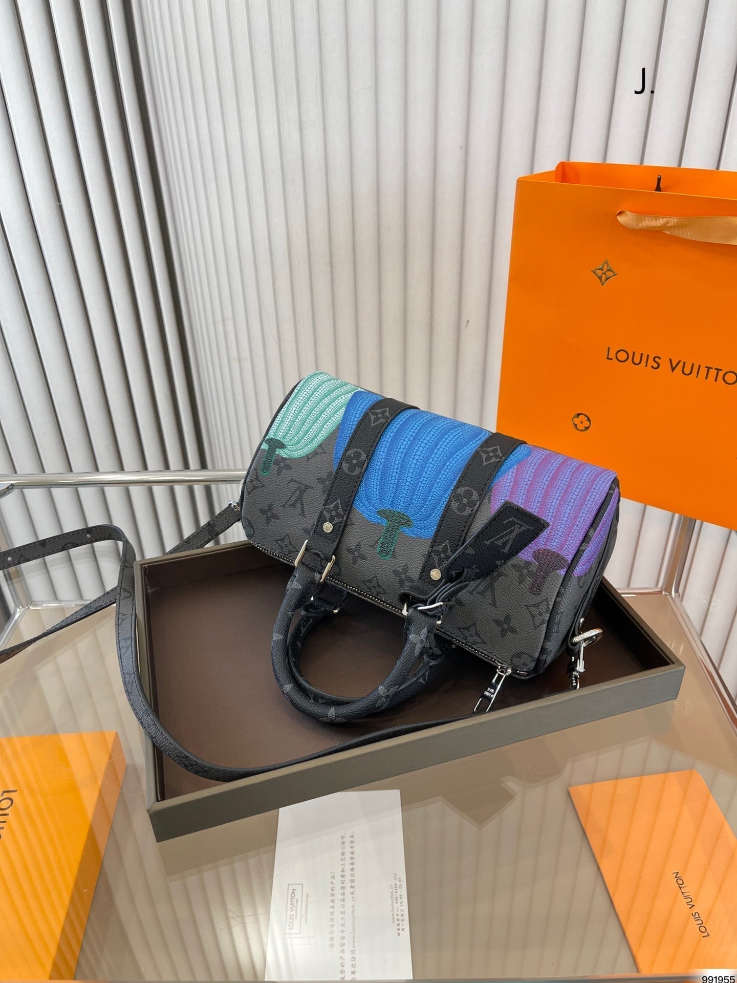 EN - New 1:1 rep  Bags LUV 676