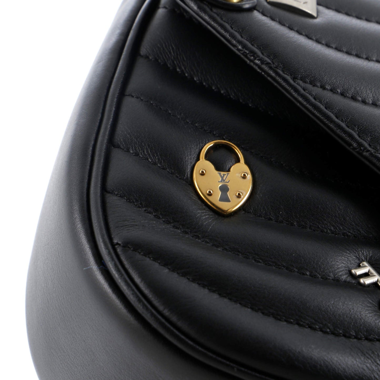 Louis Vuitton New Wave Chain Bag Limited Edition Love Lock Quilted Leather MM