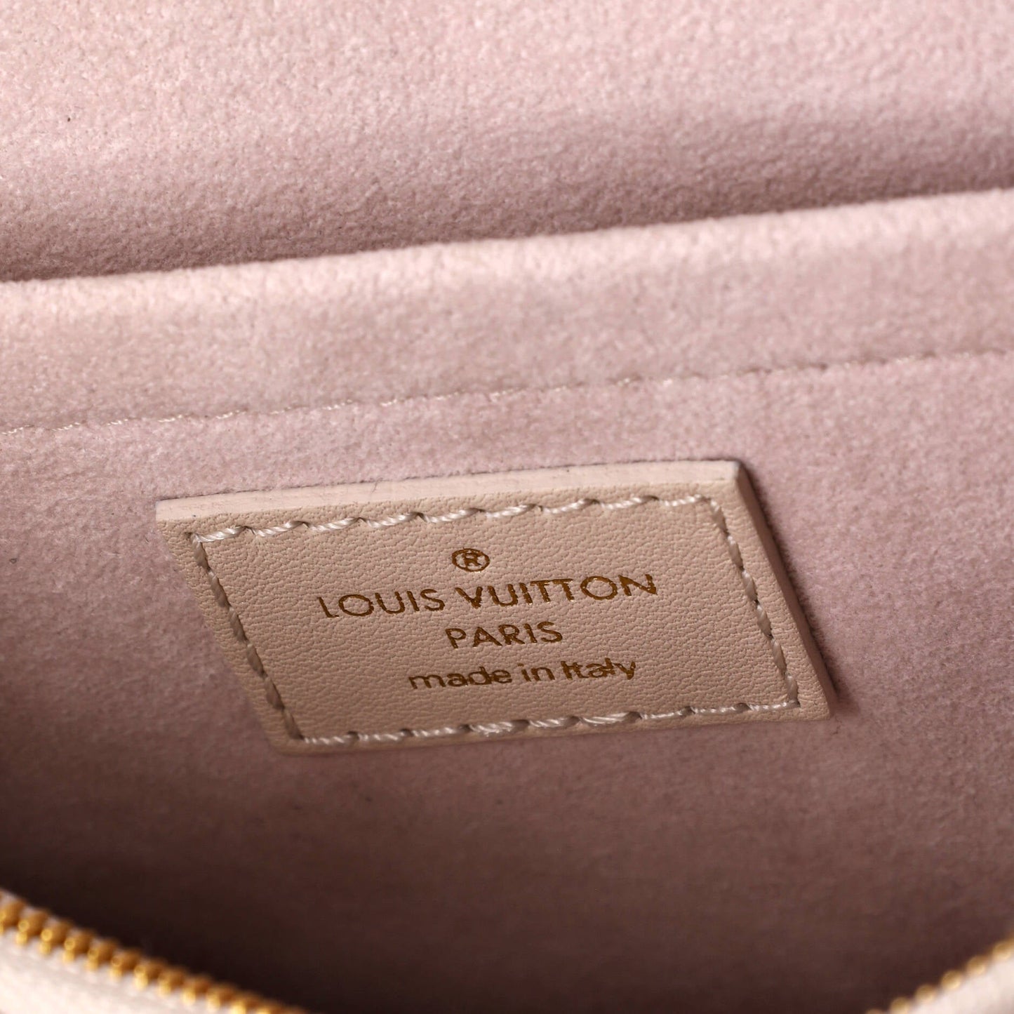 Louis Vuitton New Wave Chain Bag NM Quilted Leather MM