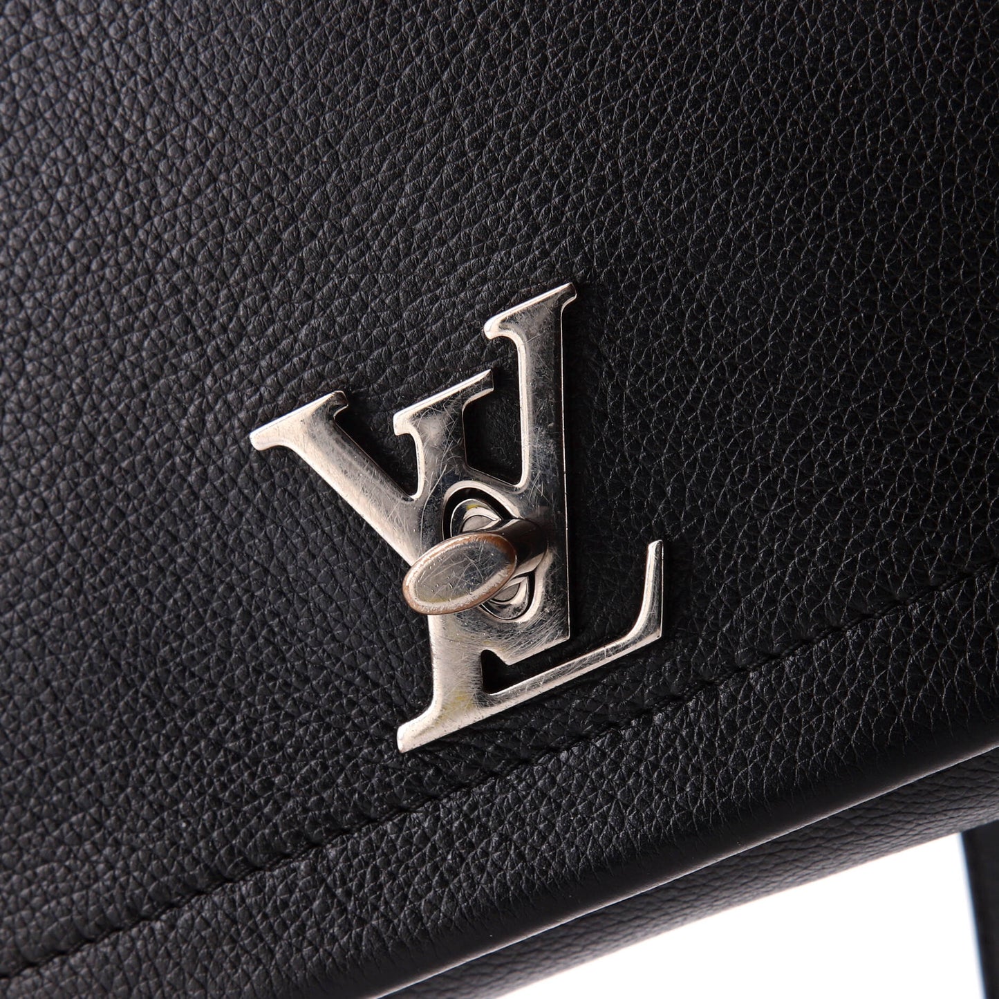 Louis Vuitton Lockme II Handbag Leather BB