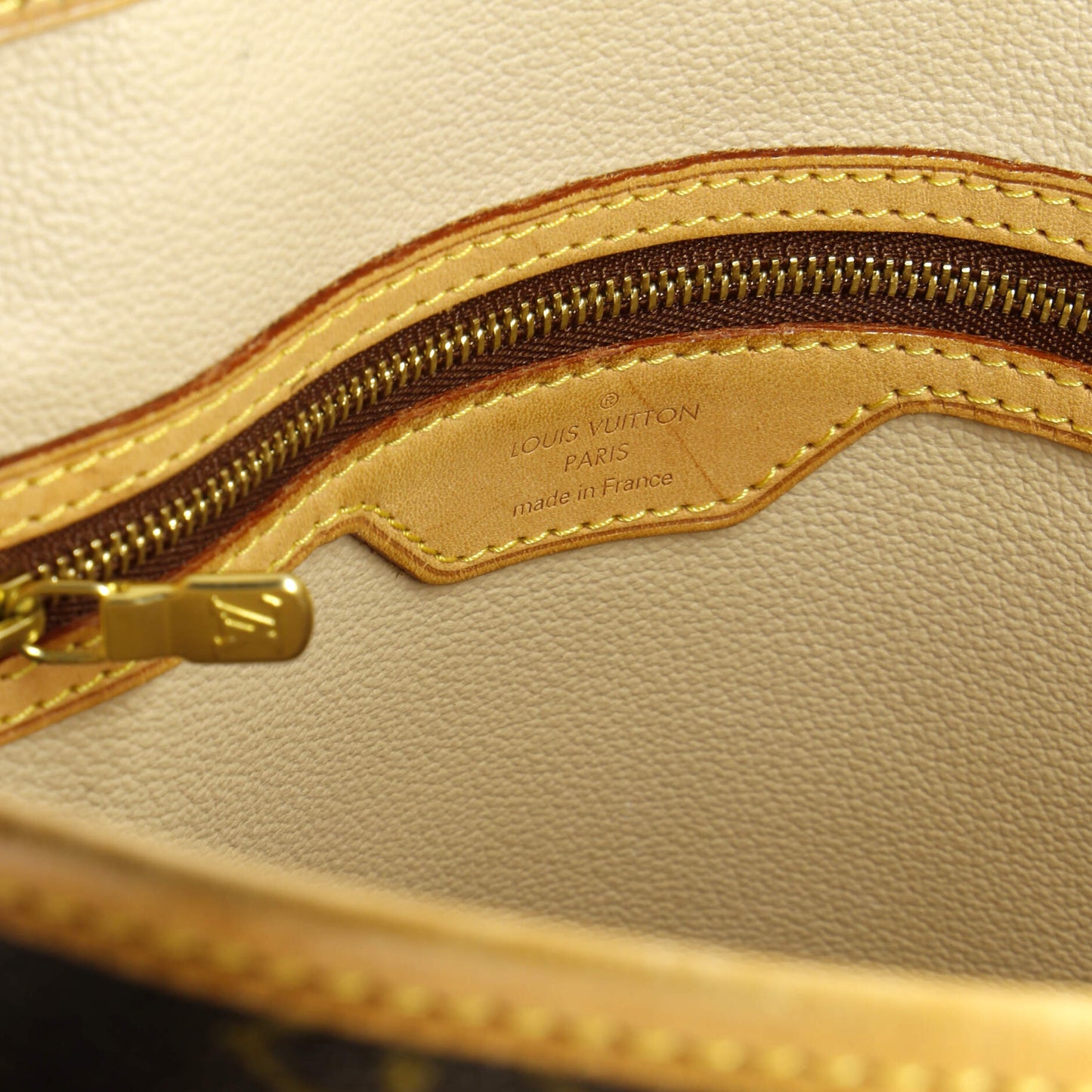Louis Vuitton Bucket Bag Monogram Canvas GM