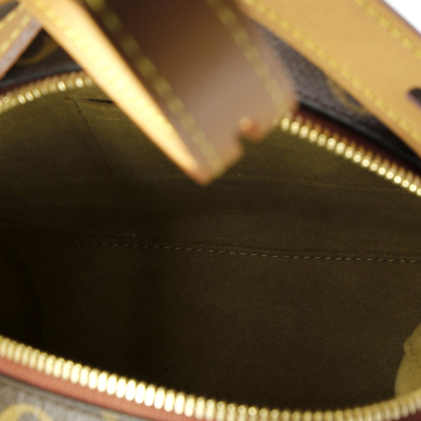 Louis Vuitton Boite Chapeau Souple Bag Monogram Canvas MM
