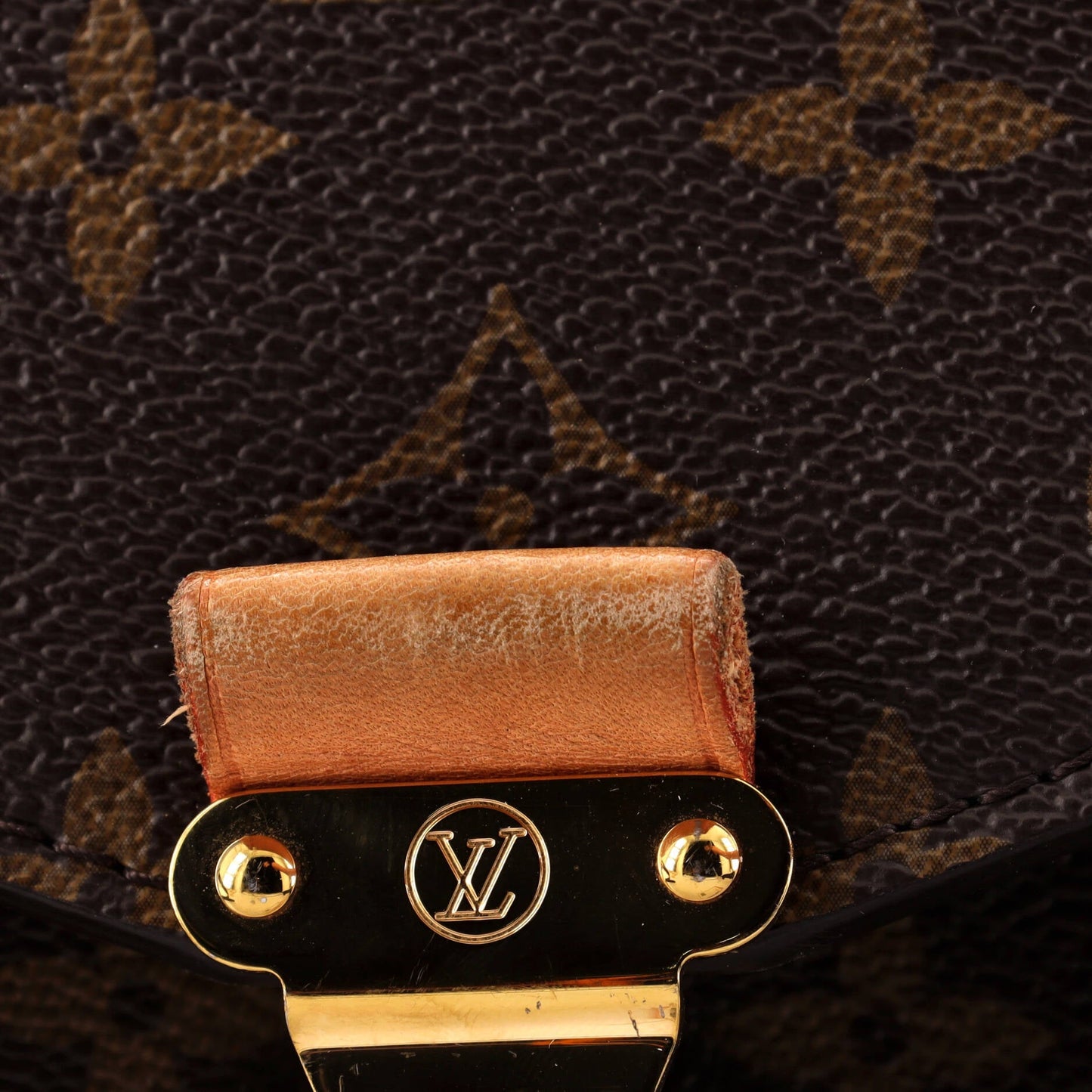 Louis Vuitton Pochette Metis Monogram Canvas