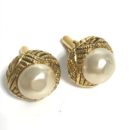 CHANEL cuffs metal gold   Fake pearl mens