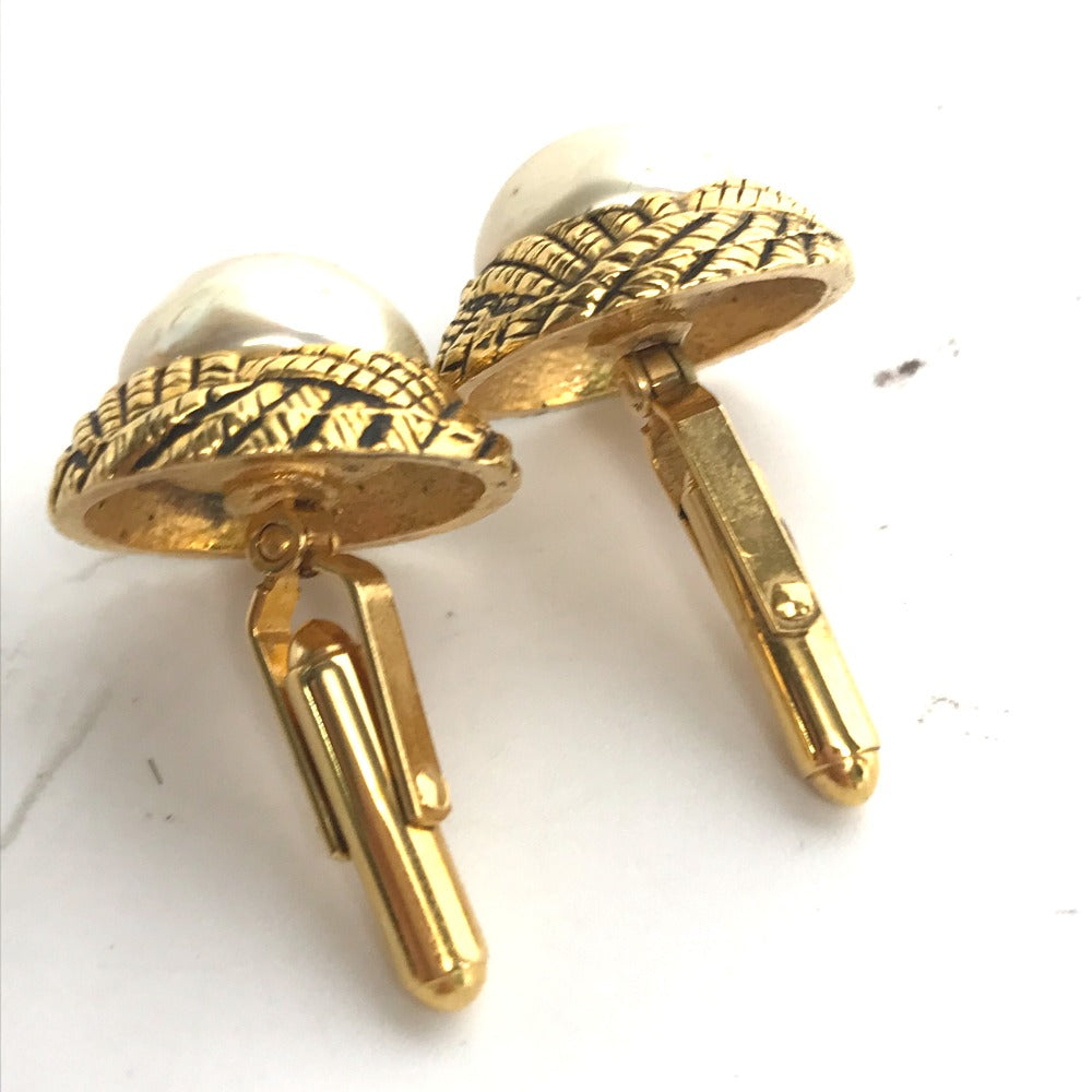CHANEL cuffs metal gold   Fake pearl mens