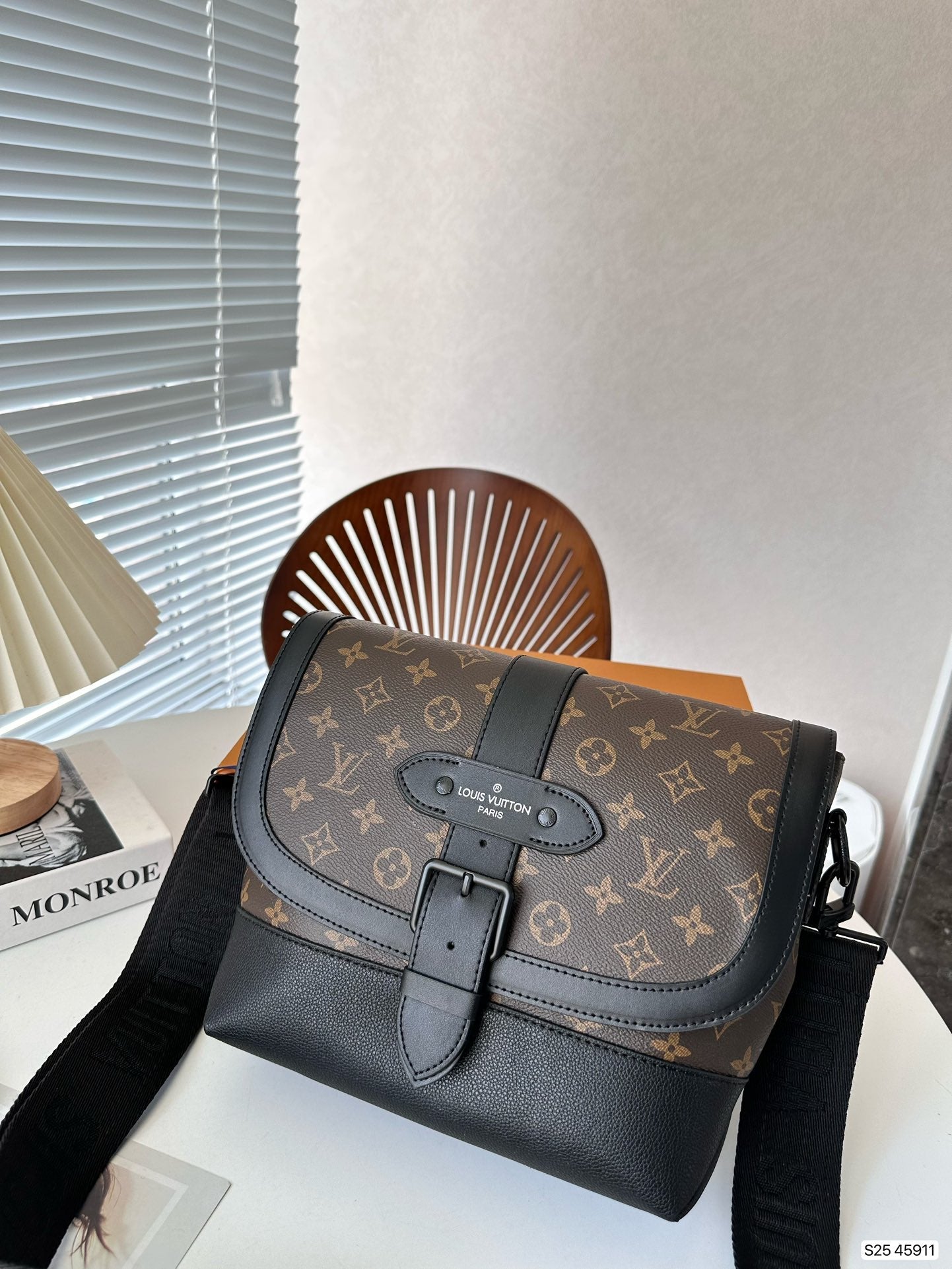 EN - Luxury Bags LUV 840