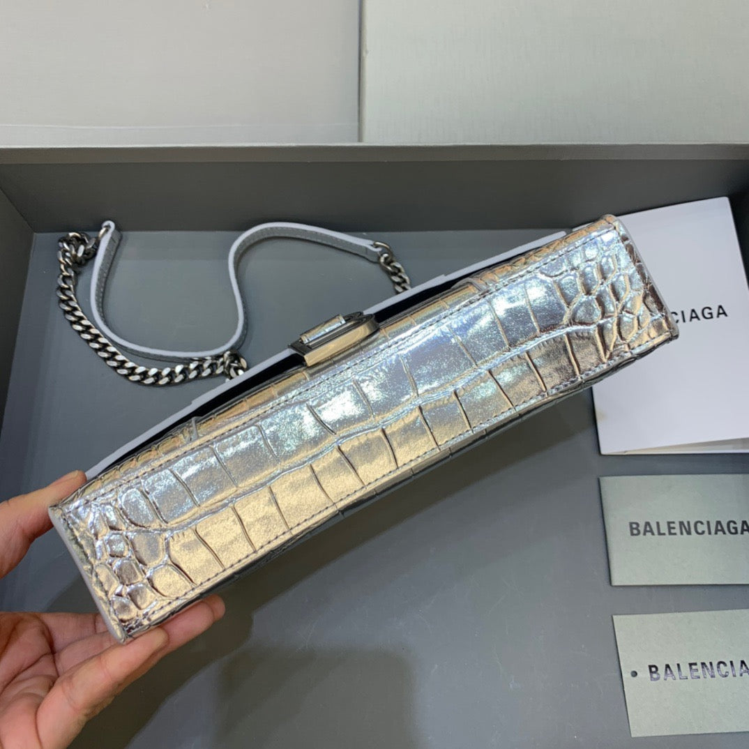 Top Quality Hourglass Wallet On Chain in Sliver, For Women,  Bags 9in/23cm