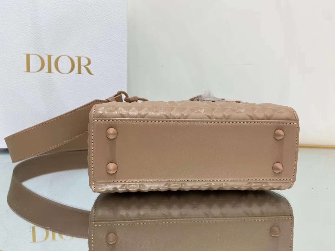 Top Quality MeTop Qualityum Lady Bag Cannage with Beaded Motif, Brown, For Women Womens Handbags, Crossbody Bags, 20cm CD