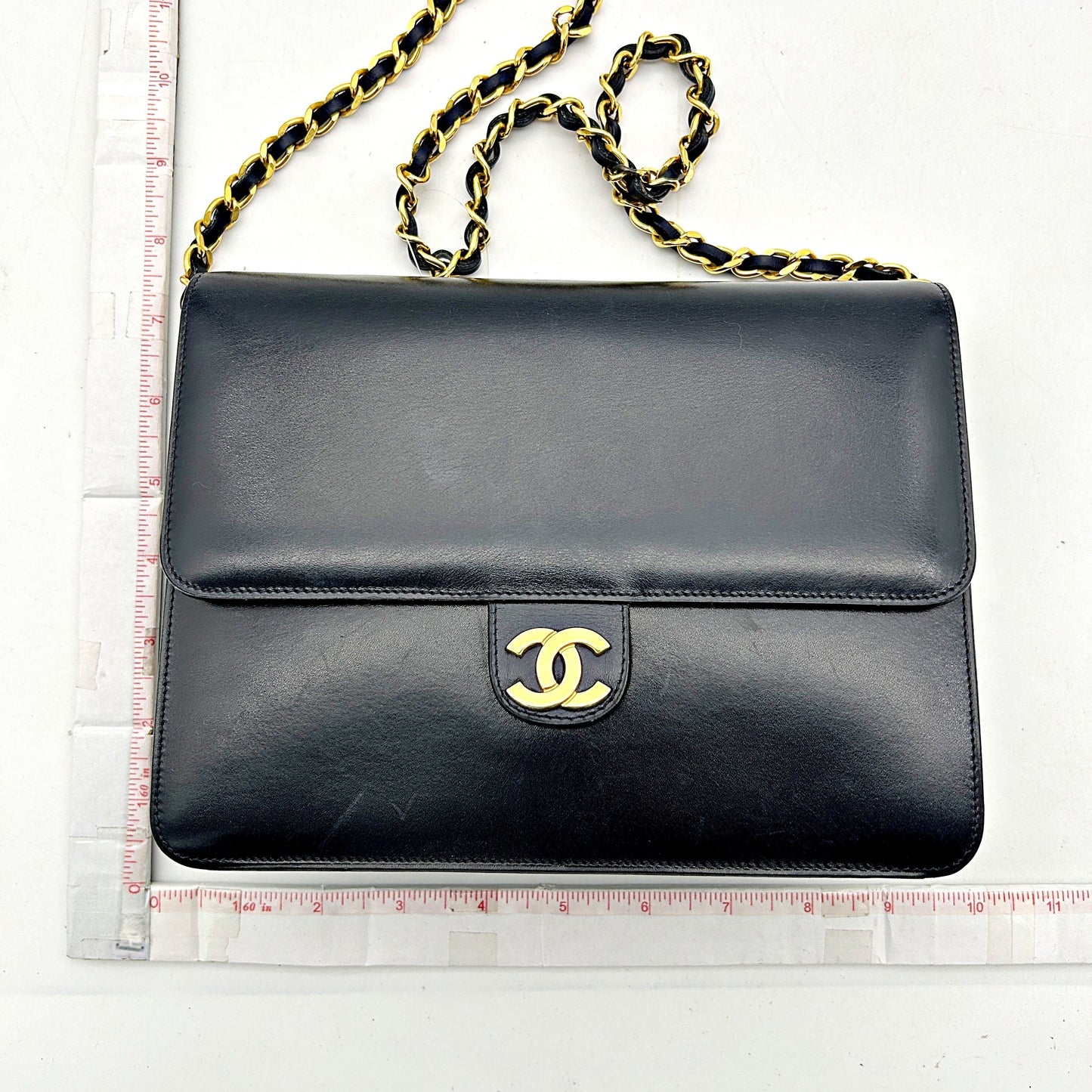 CHANEL Chain Shoulder Bag in Black ch56131cc