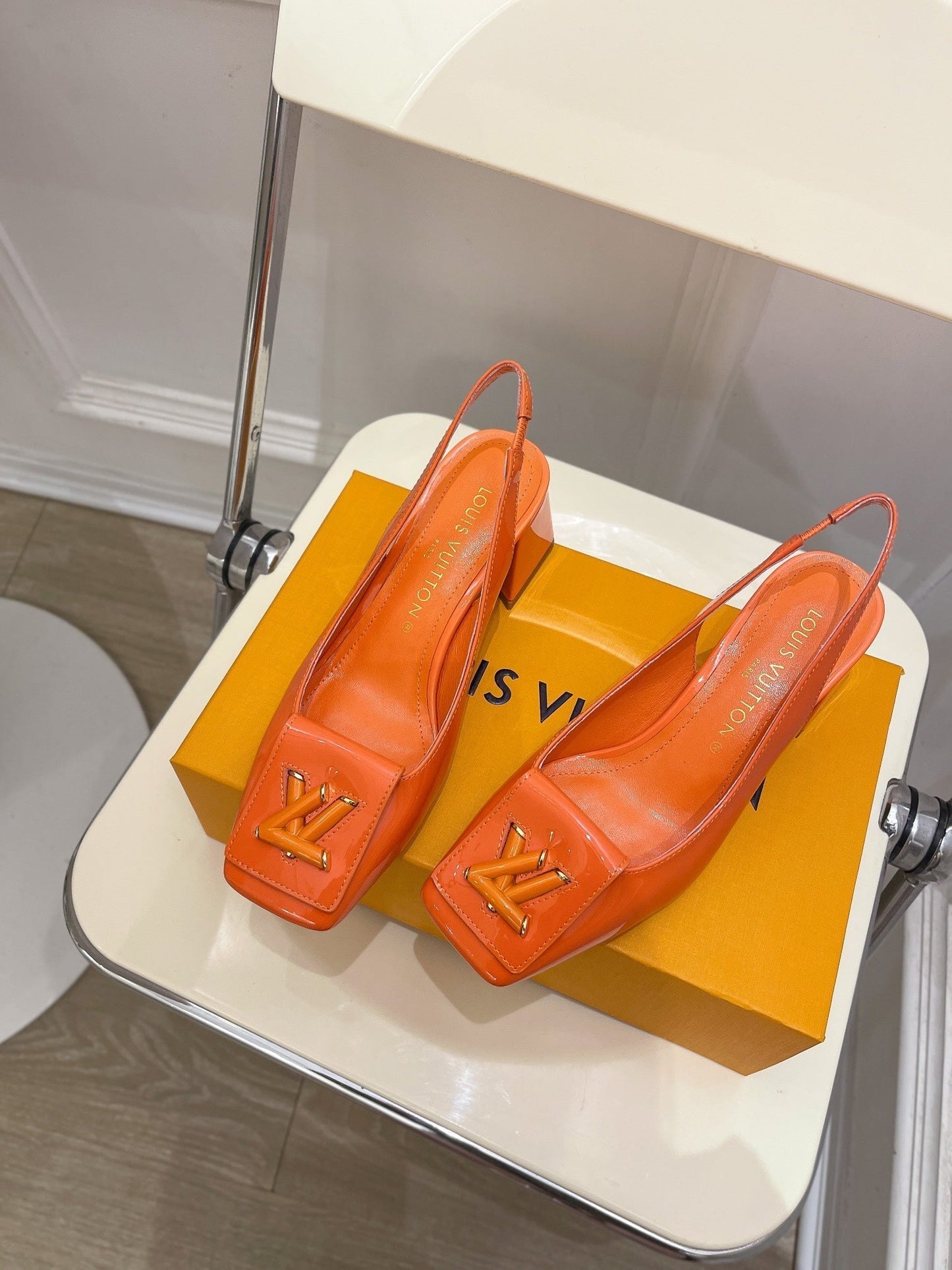 New 1:1 rep LUV High Heel Shoes 030