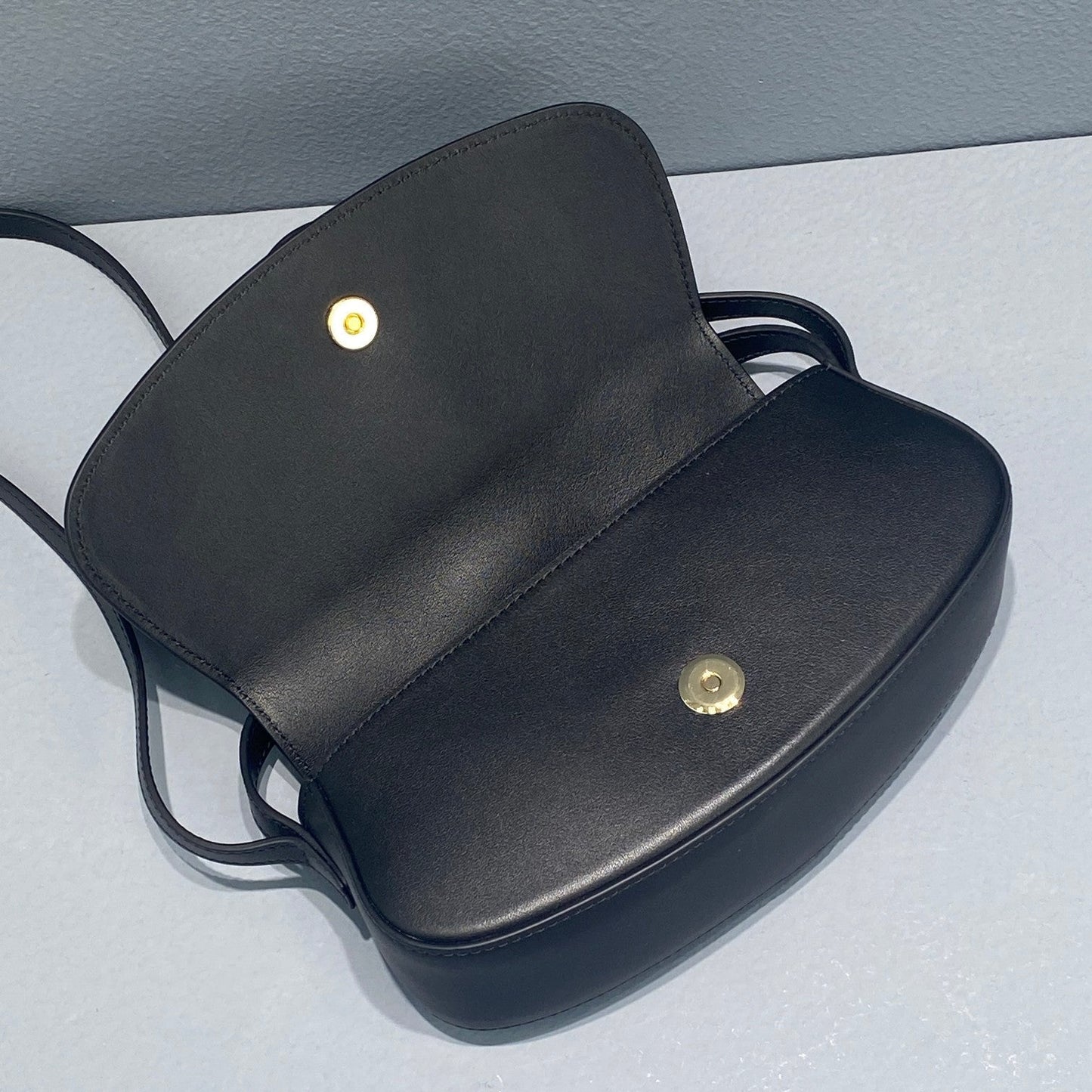 Top Quality Clutch On Strap Black For Women 7in/18cm 