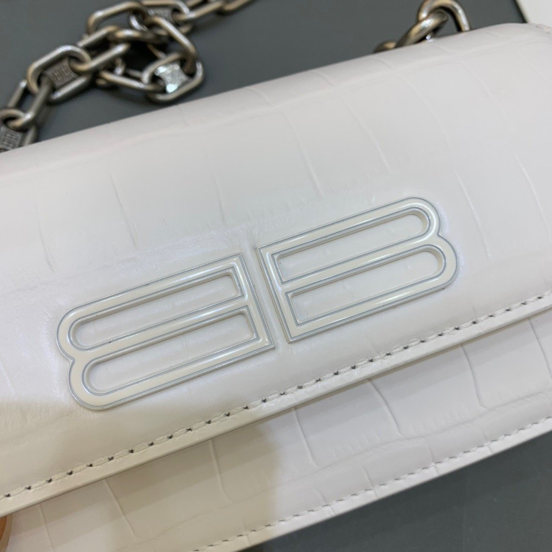 Top Quality Gossip Small On Chain Shoulder Bag White, For Women,  Bags 7.4in/19cm