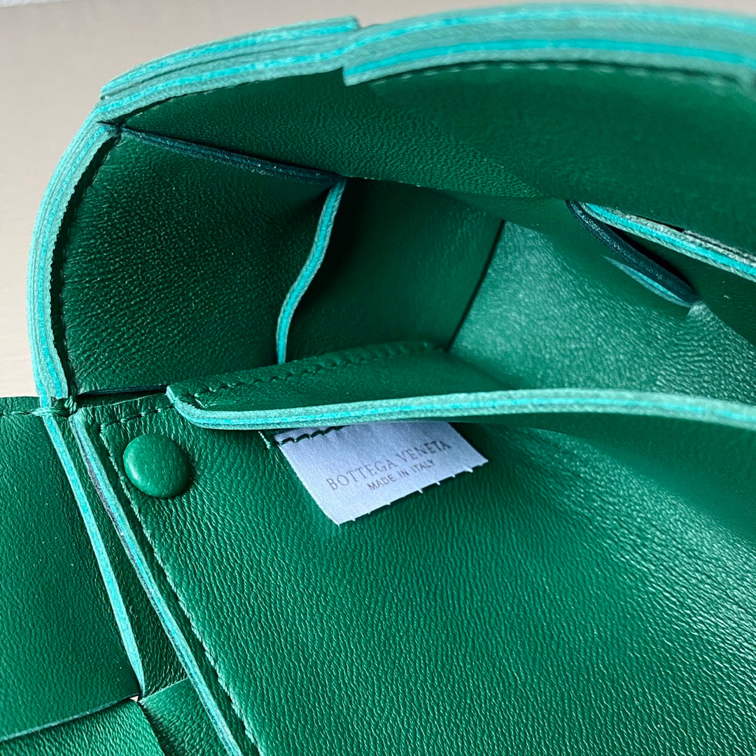 Top Quality Belt Cassette Dark Green, For Women, Women’s Bags 6.9in/17.5cm